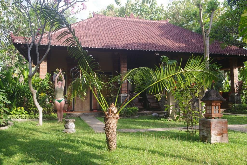 Tirta Sari Bungalow Pemuteran Exterior foto